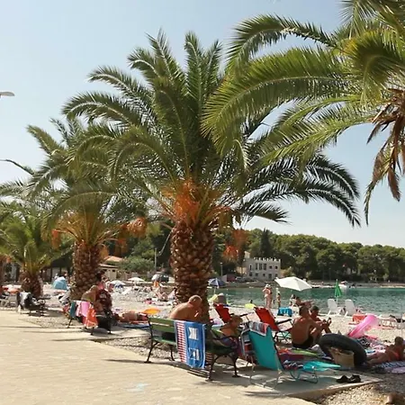 Salihbegovic 公寓 Nečujam